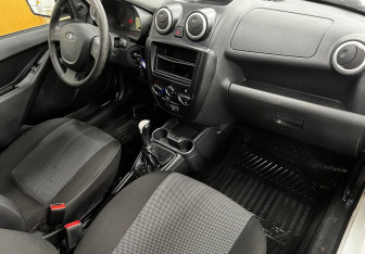 Подержанный автомобиль LADA (ВАЗ) Granta Hatchback 2018 года (12 фото)