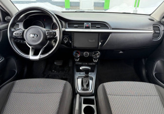 Подержанный автомобиль Kia Rio Sedan 2020 года (9 фото)