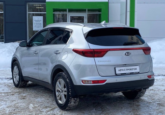 Подержанный автомобиль Kia Sportage 2018 года (7 фото)