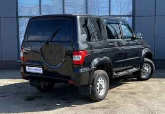 Подержанный автомобиль УАЗ Patriot 2015 года (8 фото)