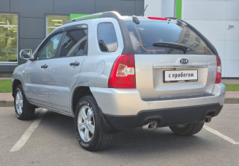 Подержанный автомобиль Kia Sportage 2010 года (7 фото)