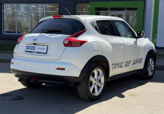 Подержанный автомобиль Nissan Juke 2012 года (5 фото)