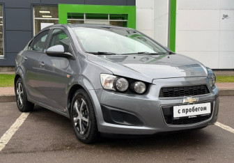 Подержанный автомобиль Chevrolet Aveo Sedan 2013 года (3 фото)