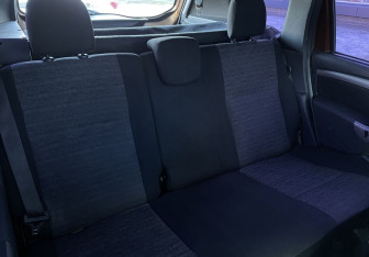 Подержанный автомобиль Renault Duster 2012 года (11 фото)