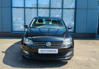 Подержанный автомобиль Volkswagen Polo Sedan 2018 года (2 фото)