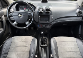 Подержанный автомобиль Chevrolet Aveo Sedan 2007 года (11 фото)