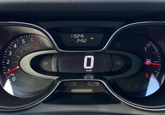 Подержанный автомобиль Renault Kaptur 2017 года (12 фото)