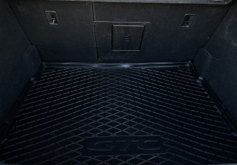 Подержанный автомобиль Opel Astra Hatchback 2010 года (16 фото)