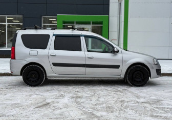 Подержанный автомобиль LADA (ВАЗ) Largus Wagon 2013 года (4 фото)