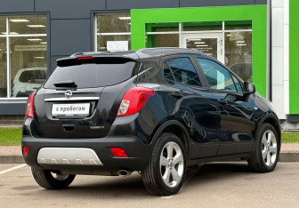 Подержанный автомобиль Opel Mokka 2013 года (5 фото)