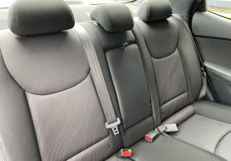 Подержанный автомобиль Hyundai Elantra Sedan 2014 года (11 фото)