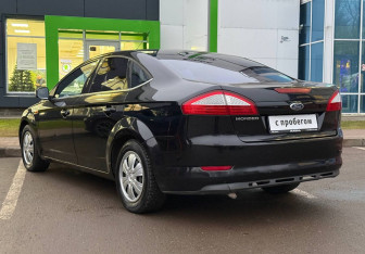 Подержанный автомобиль Ford Mondeo Liftback 2007 года (7 фото)