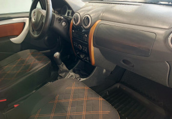 Подержанный автомобиль LADA (ВАЗ) Largus Wagon 2016 года (14 фото)