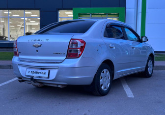 Подержанный автомобиль Chevrolet Cobalt Sedan 2013 года (5 фото)