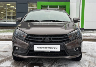 Подержанный автомобиль LADA (ВАЗ) Vesta Sedan 2017 года (2 фото)
