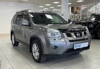 Подержанный автомобиль Nissan X-Trail 2012 года (3 фото)