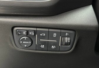 Подержанный автомобиль Changan Eado Plus 2023 года (17 фото)