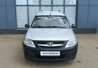 Подержанный автомобиль LADA (ВАЗ) Largus Wagon 2014 года (3 фото)
