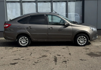 Подержанный автомобиль LADA (ВАЗ) Granta Liftback 2019 года (7 фото)