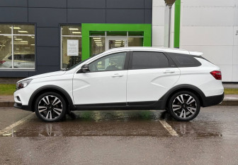 Подержанный автомобиль LADA (ВАЗ) Vesta Wagon 2020 года (8 фото)