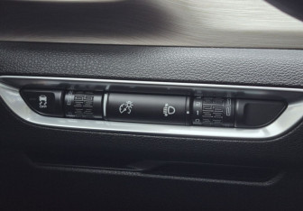 Подержанный автомобиль Geely Coolray 2023 года (18 фото)