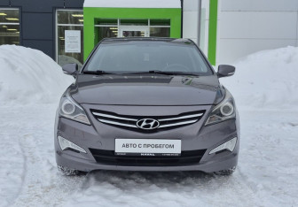 Подержанный автомобиль Hyundai Solaris Sedan 2014 года (2 фото)