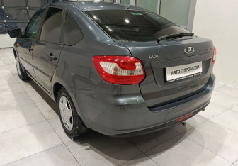 Подержанный автомобиль LADA (ВАЗ) Granta Liftback 2016 года (8 фото)