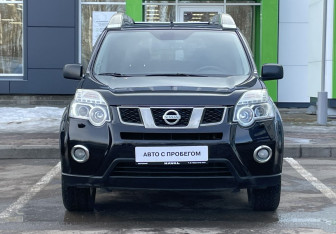 Подержанный автомобиль Nissan X-Trail 2011 года (2 фото)