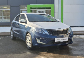 Подержанный автомобиль Kia Rio Sedan 2012 года (3 фото)