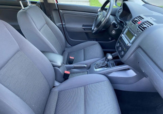 Подержанный автомобиль Volkswagen Golf Hatchback 2008 года (10 фото)