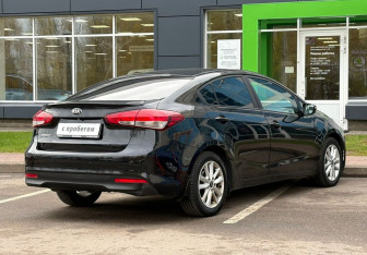 Подержанный автомобиль Kia Cerato Sedan 2016 года (5 фото)