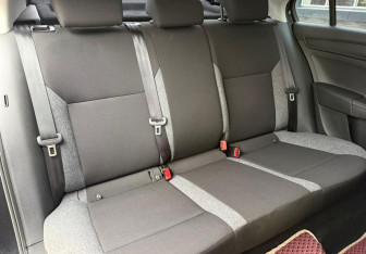 Подержанный автомобиль Skoda Rapid Liftback 2022 года (11 фото)