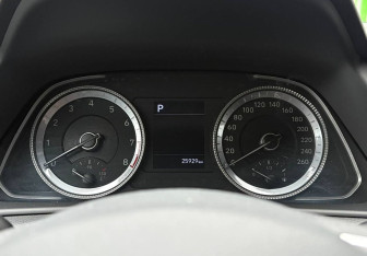 Подержанный автомобиль Hyundai Sonata 2020 года (12 фото)