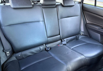 Подержанный автомобиль Subaru XV 2014 года (10 фото)