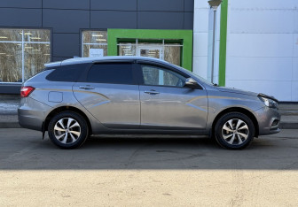 Подержанный автомобиль LADA (ВАЗ) Vesta Wagon 2020 года (4 фото)