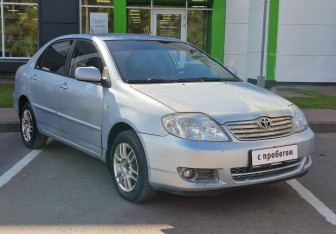Подержанный автомобиль Toyota Corolla Sedan 2005 года (3 фото)