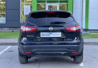 Подержанный автомобиль Nissan Qashqai 2016 года (6 фото)