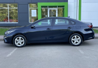 Подержанный автомобиль Kia Cerato Sedan 2018 года (8 фото)