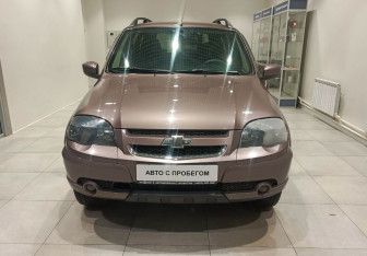 Подержанный автомобиль Chevrolet Niva 2018 года (2 фото)