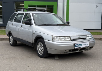Подержанный автомобиль LADA (ВАЗ) 2111 2004 года (3 фото)