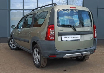 Подержанный автомобиль LADA (ВАЗ) Largus Wagon 2016 года (6 фото)