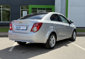 Подержанный автомобиль Chevrolet Aveo Sedan 2013 года (5 фото)