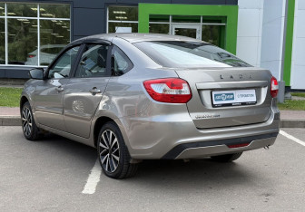 Подержанный автомобиль LADA (ВАЗ) Granta Liftback 2021 года (5 фото)