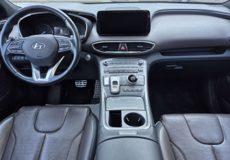 Подержанный автомобиль Hyundai Santa Fe 2020 года (10 фото)
