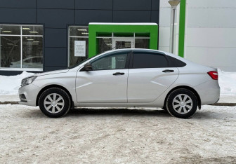 Подержанный автомобиль LADA (ВАЗ) Vesta Sedan 2016 года (8 фото)