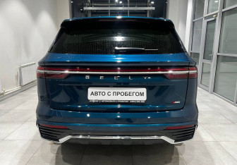 Подержанный автомобиль Geely Monjaro 2024 года (6 фото)