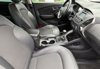 Подержанный автомобиль Hyundai ix35 2014 года (9 фото)