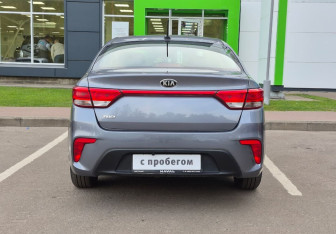 Подержанный автомобиль Kia Rio Sedan 2017 года (5 фото)