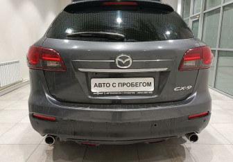 Подержанный автомобиль Mazda CX-9 2012 года (8 фото)