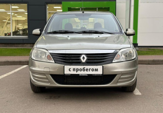 Подержанный автомобиль Renault Logan Sedan 2014 года (2 фото)